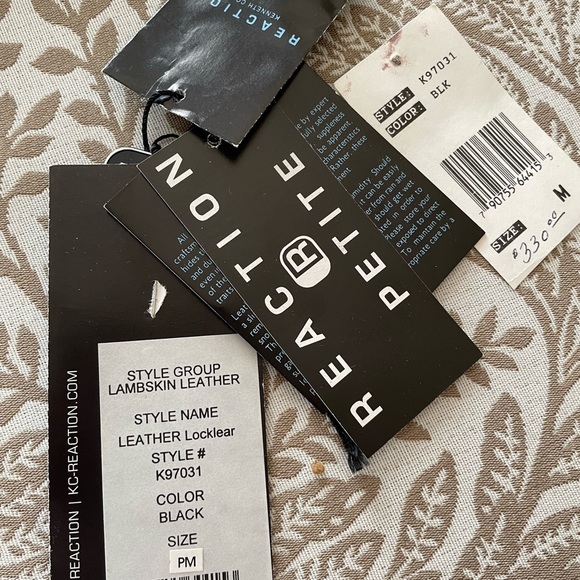 Kenneth Cole Reaction Leather Jacket - Picture 9 of 9